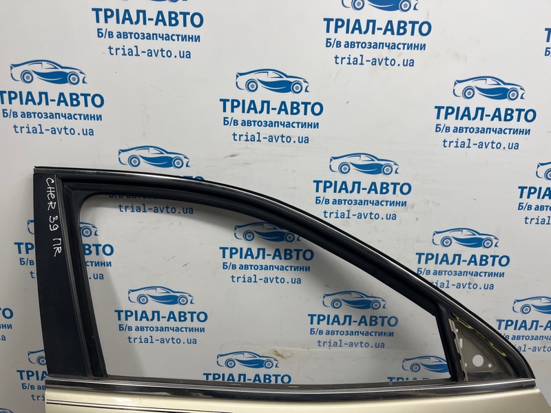 Дверь передняя правая Jeep Cherokee KL 2.4 бензин ED6 Дверь передняя правая Jeep Cherokee KL 2.4 бензин ED6