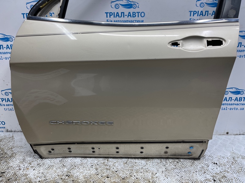 Дверь передняя левая Jeep Cherokee KL 2.4 бензин ED6 Дверь передняя левая Jeep Cherokee KL 2.4 бензин ED6