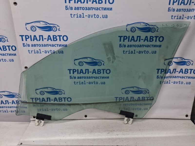 Стекло двери переднее правое Jeep Cherokee KL 3.2 бензин EHK