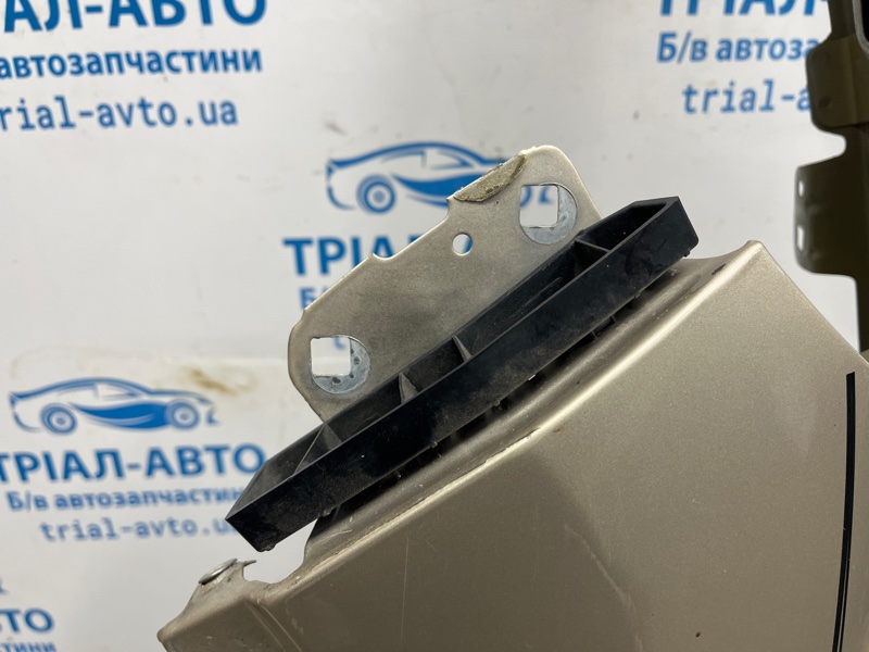 Крыло переднее левое Cherokee 2013-2019 KL 2.4 бензин ED6 Крыло переднее левое Cherokee 2013-2019 KL 2.4 бензин ED6