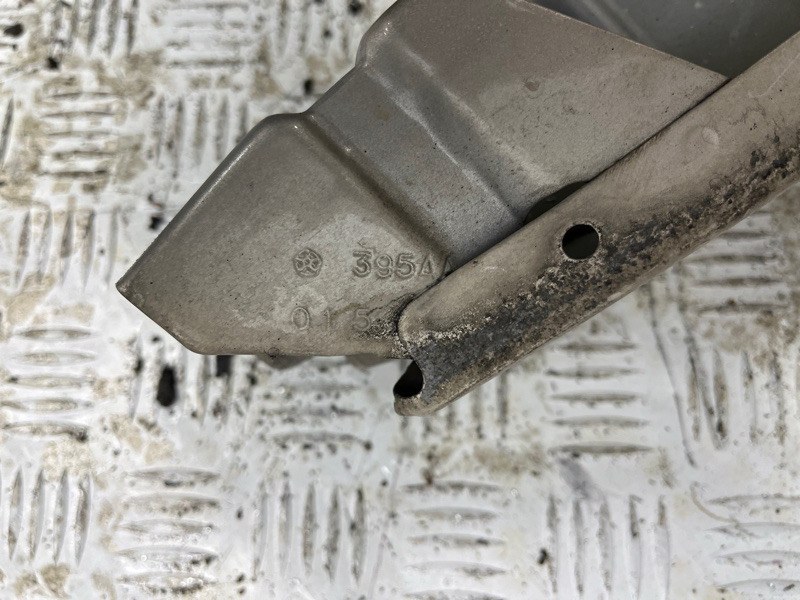 Крыло переднее левое Cherokee 2013-2019 KL 2.4 бензин ED6 Крыло переднее левое Cherokee 2013-2019 KL 2.4 бензин ED6