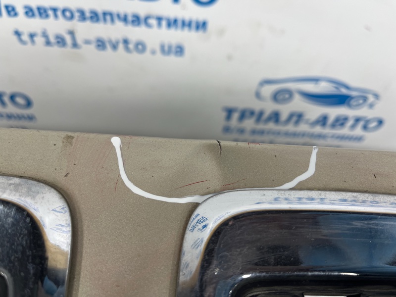 Капот Jeep Cherokee KL 2.4 бензин ED6 Капот Jeep Cherokee KL 2.4 бензин ED6