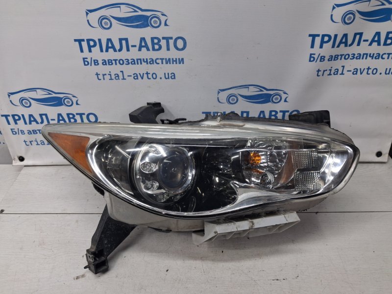 Фара правая Ксенон Infiniti QX60 2013-2021 L50 3.5 бензин VQ35DE 260103JA0A Б/У