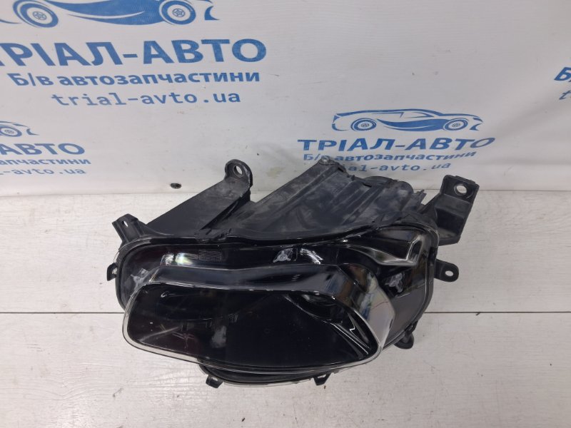 Фара левая Cherokee 2013-2019 KL 3.2 бензин EHK Фара левая Cherokee 2013-2019 KL 3.2 бензин EHK