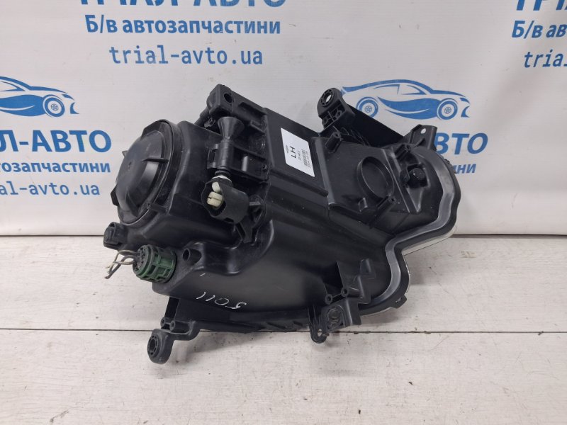 Фара левая Cherokee 2013-2019 KL 3.2 бензин EHK Фара левая Cherokee 2013-2019 KL 3.2 бензин EHK