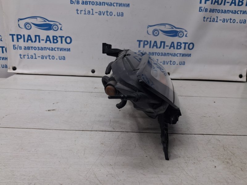 Фара правая Ксенон Cherokee 2013-2019 KL 3.2 бензин EHK