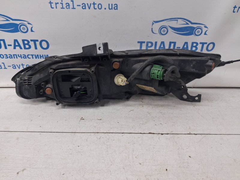 Фара правая Ксенон Cherokee 2013-2019 KL 3.2 бензин EHK