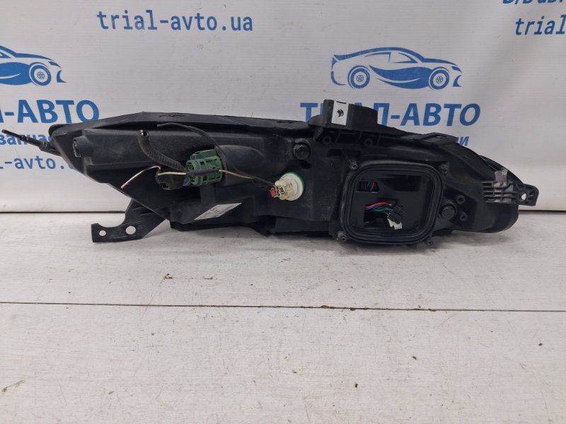 Фара левая Ксенон Cherokee 2013-2019 KL 3.2 бензин EHK Фара левая Ксенон Cherokee 2013-2019 KL 3.2 бензин EHK