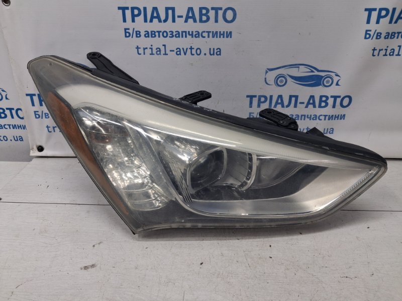 Фара правая галоген Hyundai Santa fe 2012-2019 DM 2.4 бензин G4KJ 921024Z010 Б/У