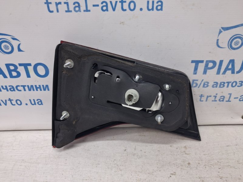 Фонарь задний внутренний правый MDX 2006-2013 YD2 3.7 бензин J37A1