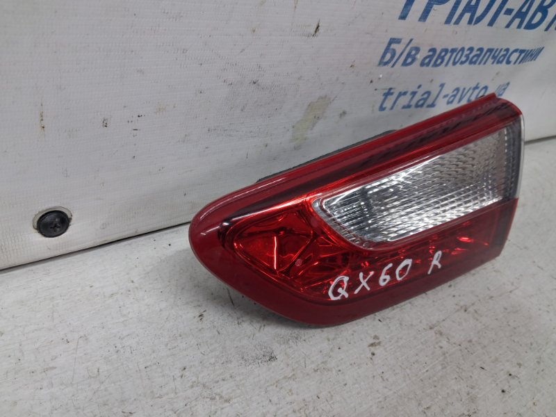 Фонарь задний внутренний правый Infiniti QX60 L50 3.5 бензин VQ35DE