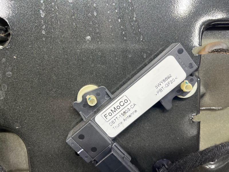 Крышка багажника Edge 2015-2018 2 2.0 бензин ENR90