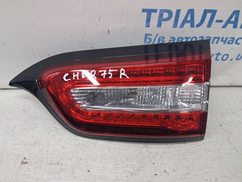 Фонарь задний внутренний правый Jeep Cherokee 2013-2019 KL 2.4 бензин ED6 68102920AC Б/У