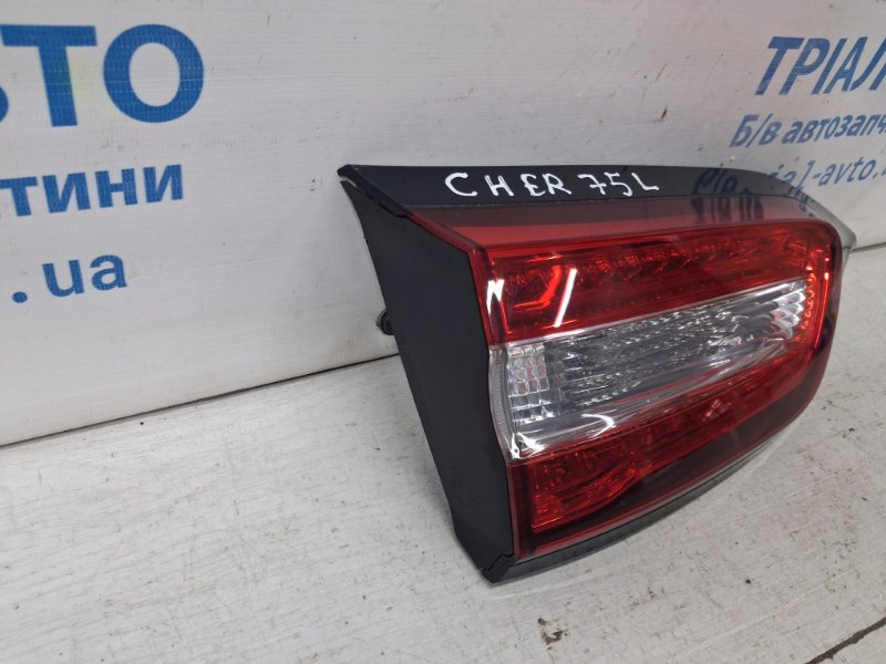 Фонарь задний внутренний левый Cherokee 2013-2019 KL 2.4 бензин ED6 Фонарь задний внутренний левый Cherokee 2013-2019 KL 2.4 бензин ED6