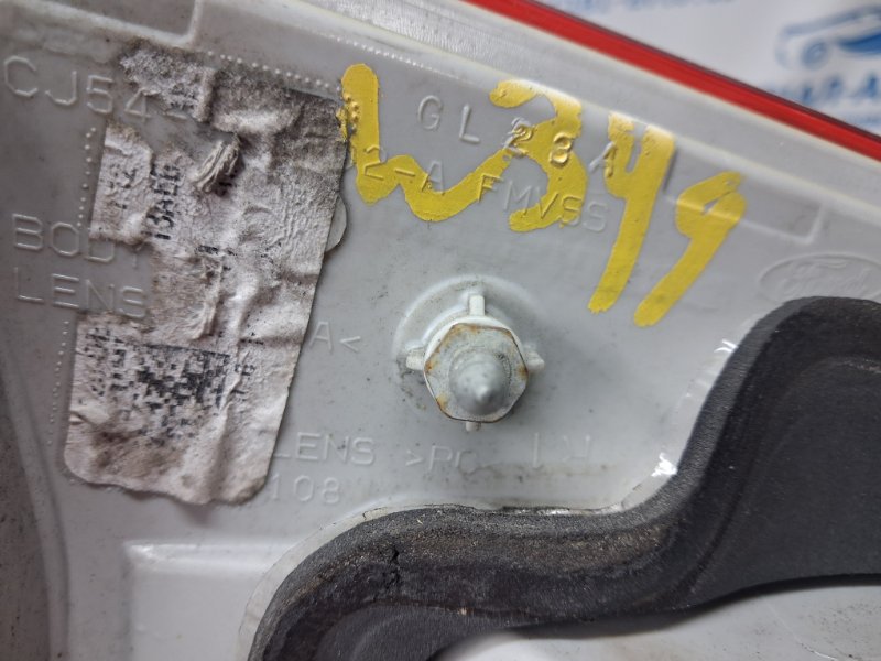 Фонарь задний внутренний правый Escape 2012-2019 3 2.0 бензин ENR90