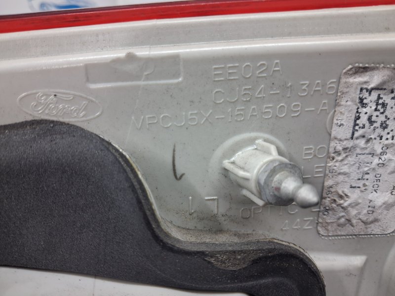 Фонарь задний внутренний левый Escape 2012-2019 3 2.0 бензин ENR90