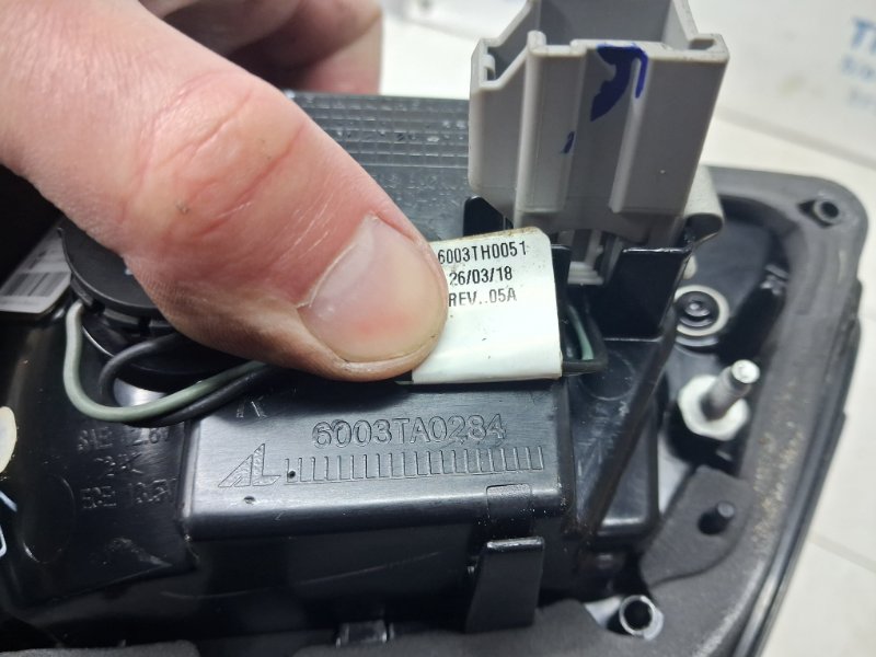 Фонарь задний внутренний правый Compass 2016-2020 MP 2.4 бензин EDE