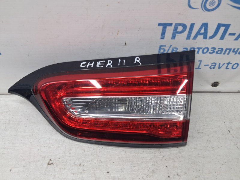 Фонарь задний внутренний правый Jeep Cherokee 2013-2019 KL 3.2 бензин EHK 68330344AA Б/У