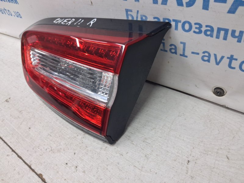 Фонарь задний внутренний правый Cherokee 2013-2019 KL 3.2 бензин EHK