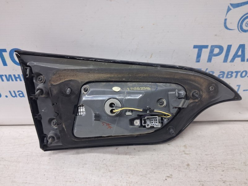 Фонарь задний внутренний правый Cherokee 2013-2019 KL 3.2 бензин EHK