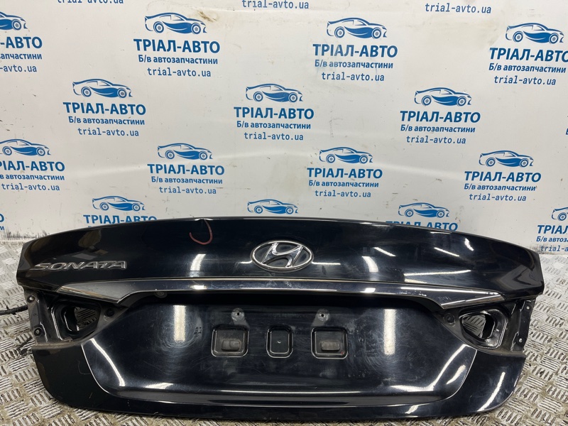 Крышка багажника Hyundai Sonata 2010-2016 YF 2.4 бензин G4KJ 692003Q000 Б/У
