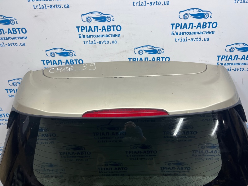 Крышка багажника Jeep Cherokee KL 2.4 бензин ED6 Крышка багажника Jeep Cherokee KL 2.4 бензин ED6