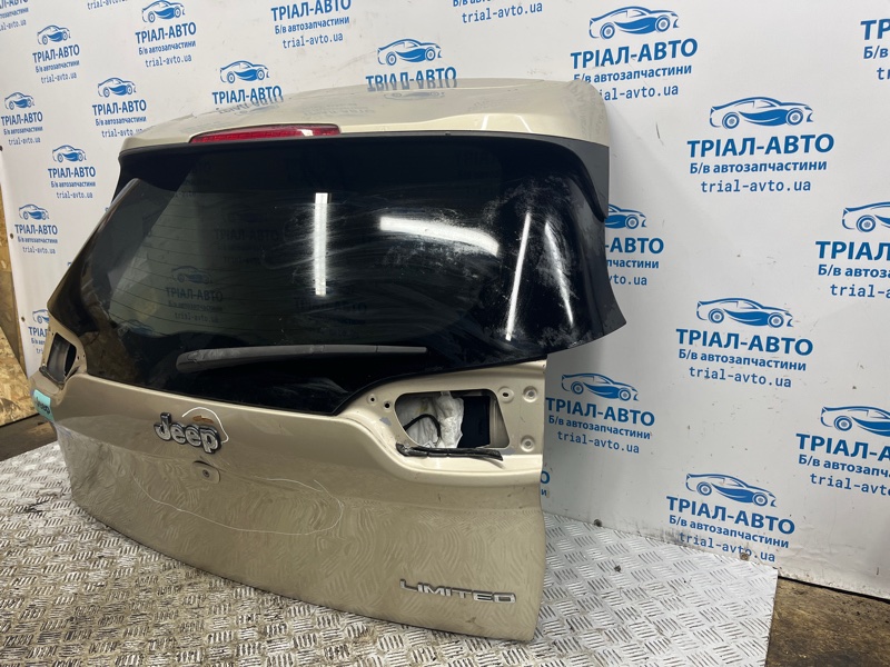 Крышка багажника Cherokee 2013-2019 KL 2.4 бензин ED6 Крышка багажника Cherokee 2013-2019 KL 2.4 бензин ED6