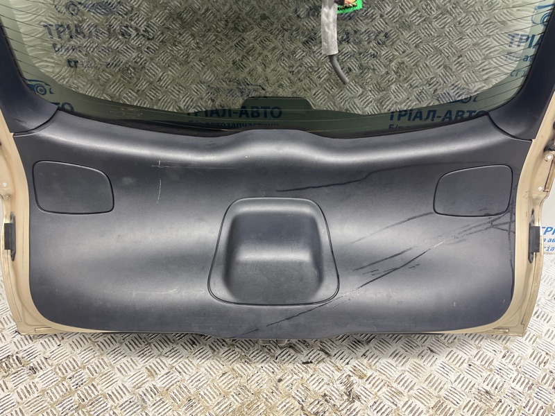 Крышка багажника Cherokee 2013-2019 KL 2.4 бензин ED6 Крышка багажника Cherokee 2013-2019 KL 2.4 бензин ED6