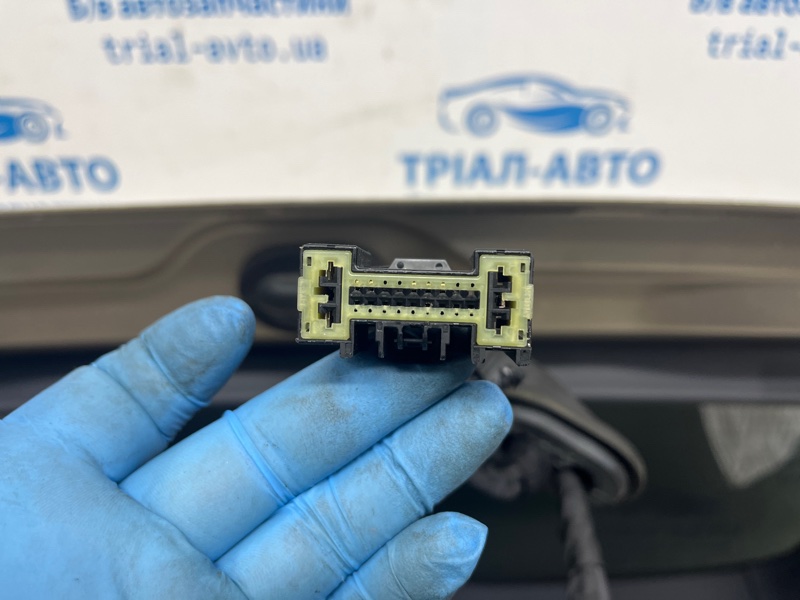 Крышка багажника Cherokee 2013-2019 KL 2.4 бензин ED6 Крышка багажника Cherokee 2013-2019 KL 2.4 бензин ED6