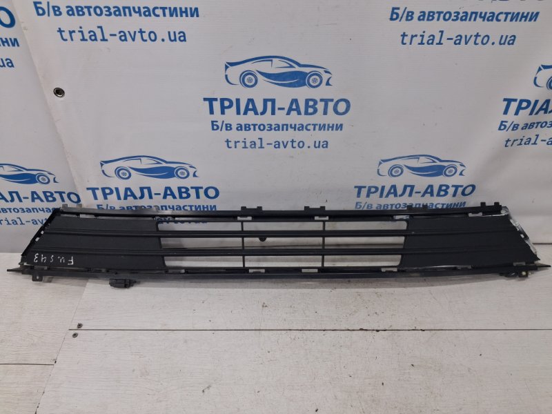 Решетка бампера центральная Ford Fusion USA 2013-2020 2 1.5 бензин ENUN0 HS7Z-17B968-AA Б/У