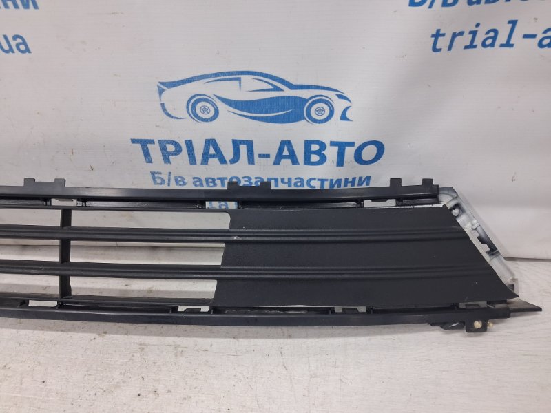 Решетка бампера центральная Fusion USA 2013-2020 2 1.5 бензин ENUN0