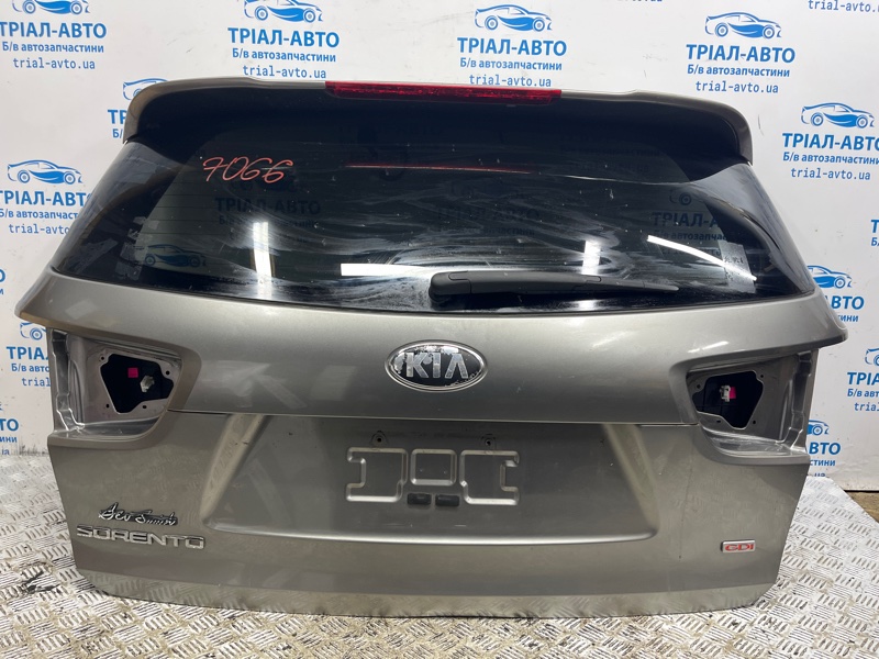 Запчасть крышка багажника Kia Sorento 2014-2020 UM 2.4 бензин G4KJ 73700C6000 Б/У Крышка багажника Kia Sorento 2014-2020 UM 2.4 бензин G4KJ 73700C6000 Б/У