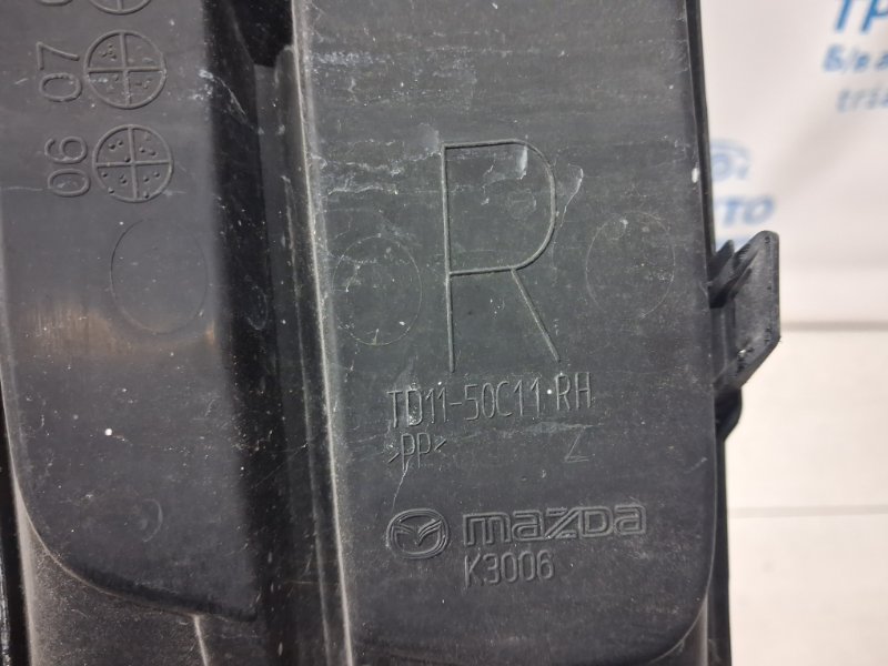 Решетка переднего бампера правая Mazda CX 9 TB 3.7 бензин MZI