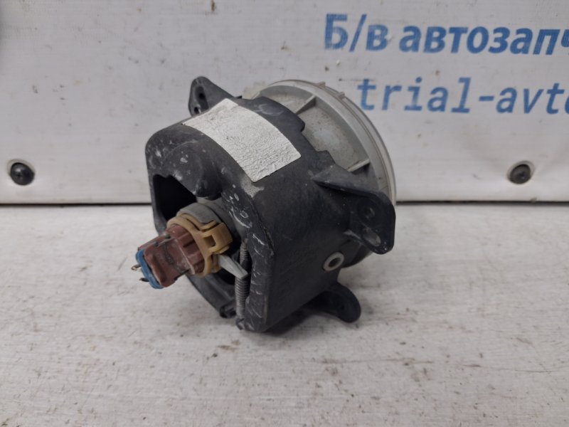 Фара противотуманная правая Cherokee 2013-2019 KL 2.4 бензин ED6 Фара противотуманная правая Cherokee 2013-2019 KL 2.4 бензин ED6