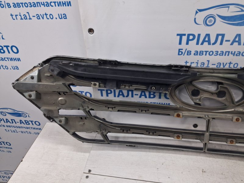 Решетка радиатора Santa fe 2012-2019 DM 2.4 бензин G4KJ