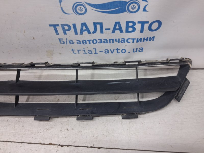 Решетка бампера центральная Infiniti QX60 L50 3.5 бензин VQ35DE