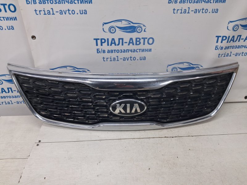 Решетка радиатора Рестайлинг Kia Sorento 2009-2021 XM 2.4 бензин G4KJ 863501U500 Б/У