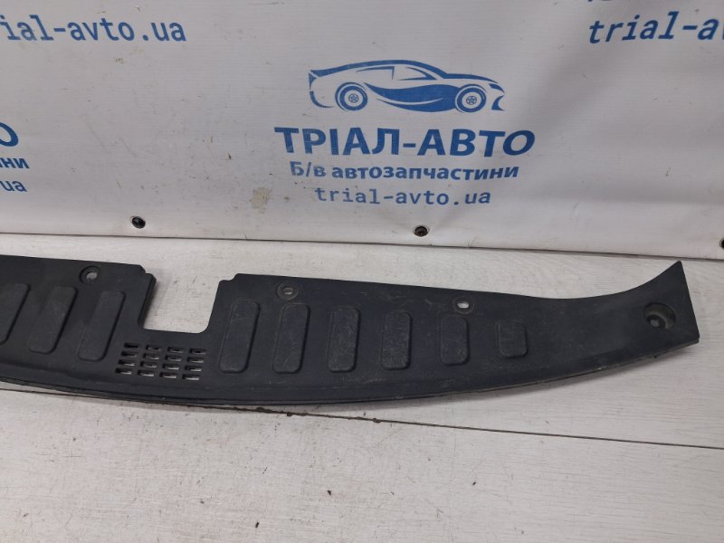 Накладка передней панели Kia Sorento XM 2.4 бензин G4KJ Накладка передней панели Kia Sorento XM 2.4 бензин G4KJ