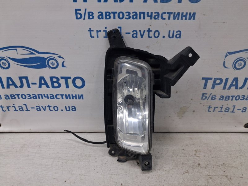 Фара противотуманная правая Kia Sorento 2009-2021 XM 2.4 бензин G4KJ 922021U500 Б/У