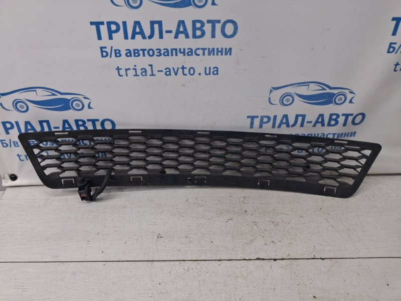 Решетка бампера центральная Journey 2007-2020 1 2.4 бензин ED3 Решетка бампера центральная Journey 2007-2020 1 2.4 бензин ED3