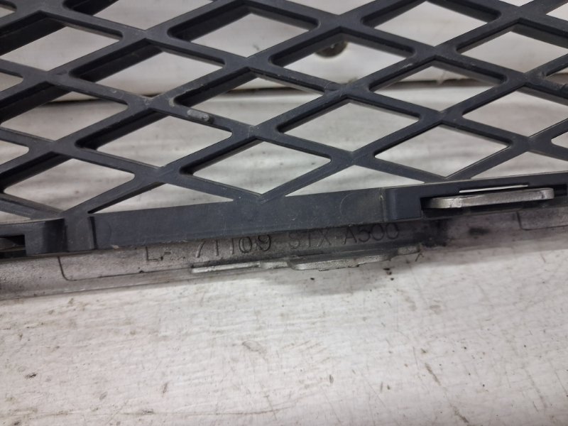 Решетка переднего бампера левая MDX 2006-2013 YD2 3.7 бензин J37A1 Решетка переднего бампера левая MDX 2006-2013 YD2 3.7 бензин J37A1