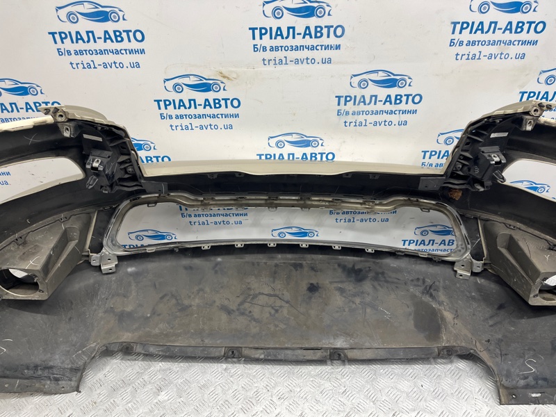 Бампер передний Cherokee 2013-2019 KL 2.4 бензин ED6