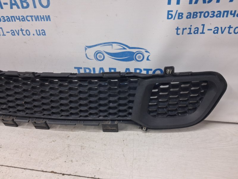 Решетка бампера центральная Jeep Cherokee KL 3.2 бензин EHK