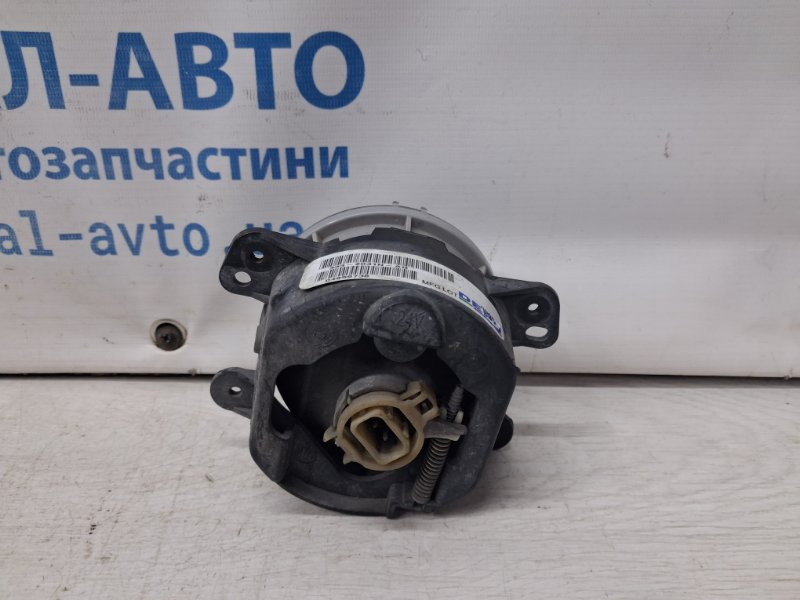 Фара противотуманная правая Cherokee 2013-2019 KL 3.2 бензин EHK Фара противотуманная правая Cherokee 2013-2019 KL 3.2 бензин EHK