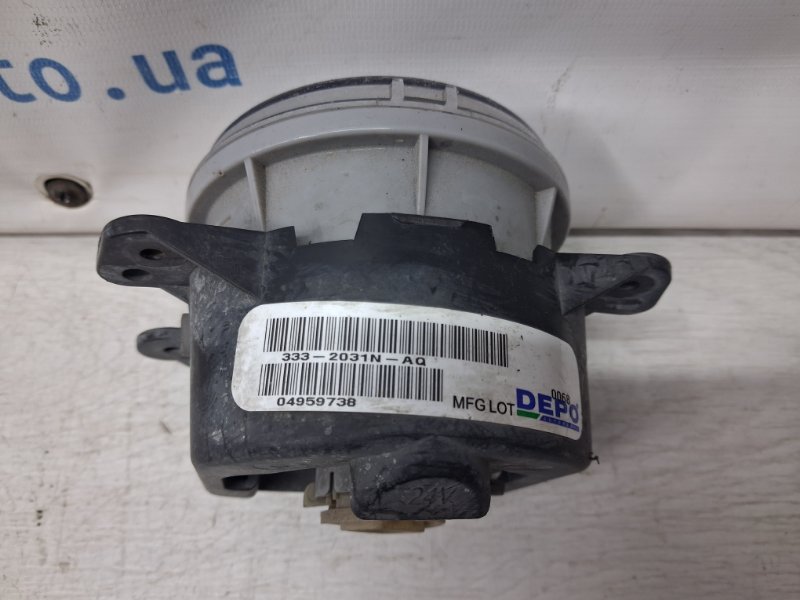 Фара противотуманная правая Jeep Cherokee KL 3.2 бензин EHK Фара противотуманная правая Jeep Cherokee KL 3.2 бензин EHK