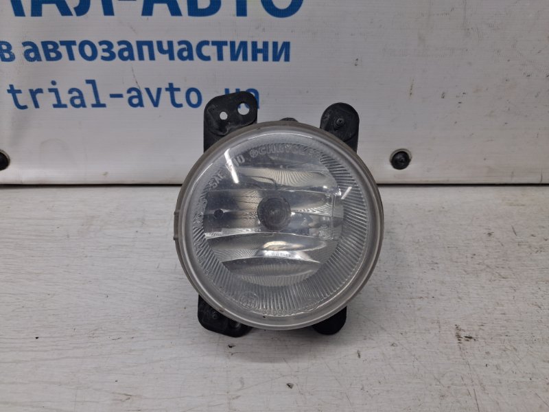 Запчасть фара противотуманная левая Jeep Grand Cherokee 2010-2022 WK2 3.6 бензин ERB 5182026AA Б/У Фара противотуманная левая Jeep Grand Cherokee 2010-2022 WK2 3.6 бензин ERB 5182026AA Б/У