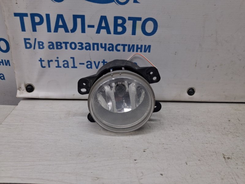 Запчасть фара противотуманная правая Jeep Grand Cherokee 2010-2022 WK2 3.6 бензин ERB 5182026AA Б/У Фара противотуманная правая Jeep Grand Cherokee 2010-2022 WK2 3.6 бензин ERB 5182026AA Б/У