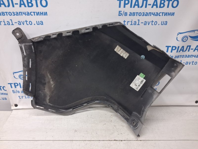 Бампер задний правый клык Cherokee 2013-2019 KL 2.4 бензин ED6