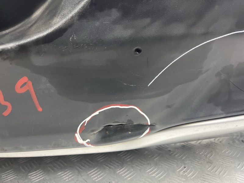 Бампер задний Cherokee 2013-2019 KL 2.4 бензин ED6 Бампер задний Cherokee 2013-2019 KL 2.4 бензин ED6