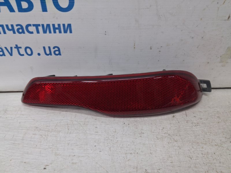 Запчасть катафот правый Jeep Cherokee 2013-2019 KL 3.2 бензин EHK 68105144AC Б/У Катафот правый Jeep Cherokee 2013-2019 KL 3.2 бензин EHK 68105144AC Б/У